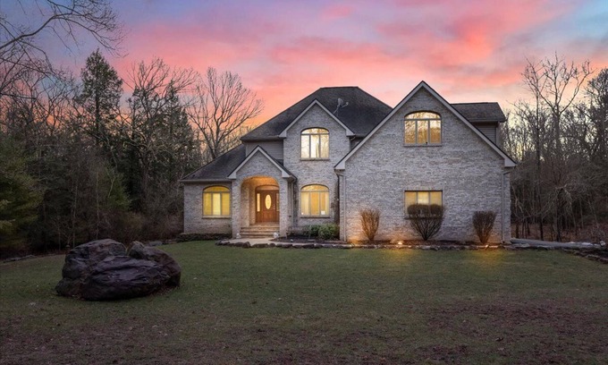 Reeders Casa | Serene Poconos Home with Private Swimming Pool, Hot Tub, Game Room & more