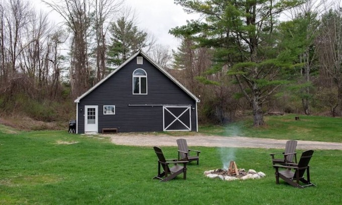 North Egremont Casa | Serene Renovated Barn w/ Firepit