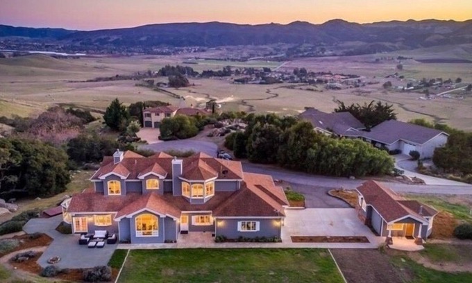 San Luis Obispo Casa | Serene Retreat in the Heart of SLO by RedAwning