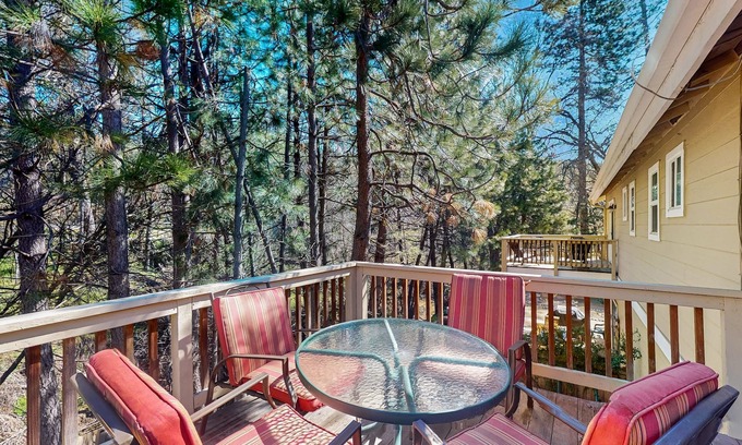 Bass Lake Casa | Serene river & mountain view retreat with hot tub, pool, AC, & patio