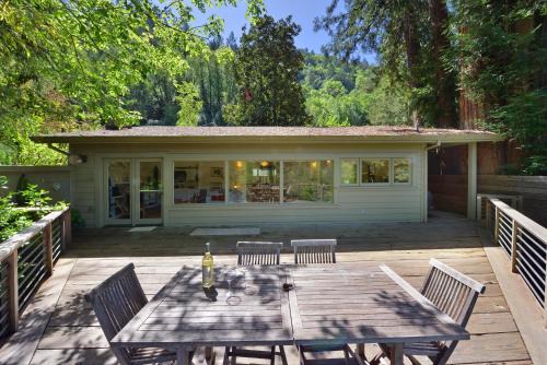 Healdsburg Casa | Serene Riverfront Cottage In Healdsburg Views Kayaks 1 5 Mile To Downtown
