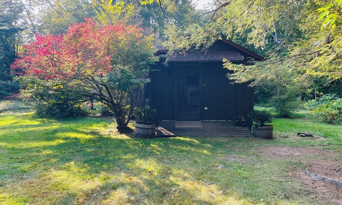 West Stockbridge Cabina | Serene rustic cabin in the Berkshires!