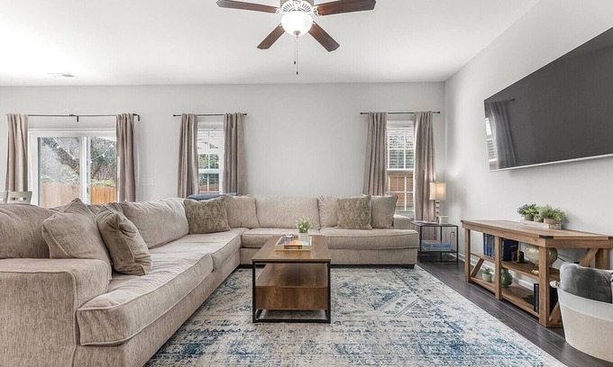 West Southern Pines Casa | Serene South Henley: Short Drive to Downtown