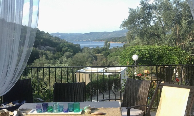 Kali Vrysi Casa | Serena, espaciosa casa con vistas al mar en el sur de Pelion