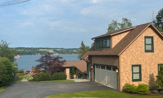 Skaneateles Casa | Serene Studio-Skaneateles Lake Front