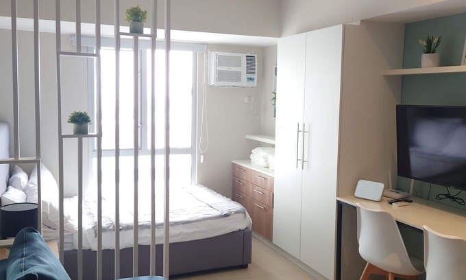 Cebu Apartamento | Serene studio with AC in vibrant IT park of Cebu City