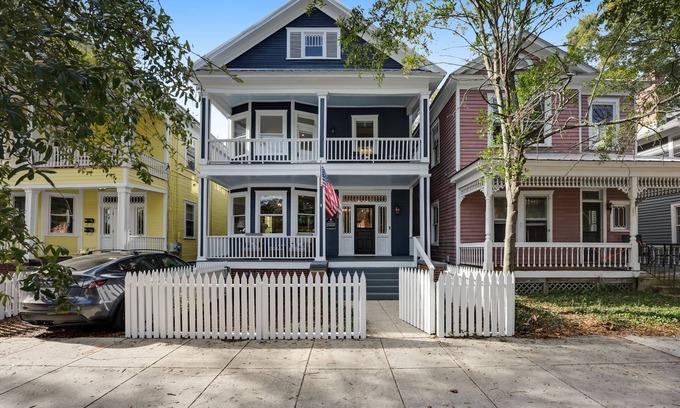 Wilmington Historic District Casa | Serene & sunlit getaway with spacious rooms & great patio - near beach & golf