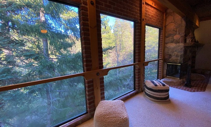 Twin Peaks Cabina | Modern, Rustic, Spanish Escape - Casa Ortega