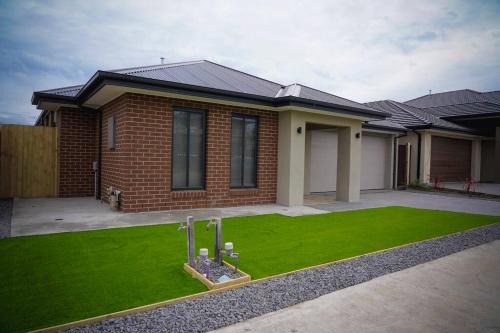 Donnybrook Casa | Serene Vista Homes-4-bedroom house