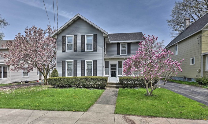 Westfield Casa | Serene Westfield Home w/ Porch < 2 Mi to Lake Erie