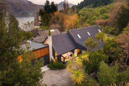 Sunshine Bay Casa | Serenity, 5 mins from Queenstown