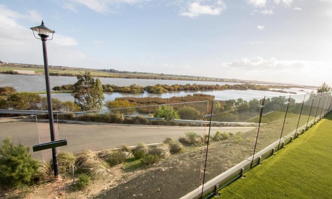 Seymour Casa | ‘Serenity’ and sweeping Murray River views