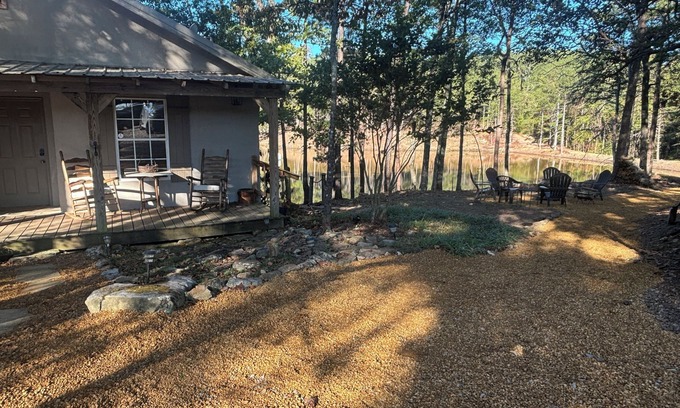 Fort Payne Cabina | Serenity at Little River Canyon with Private Lake and Dock