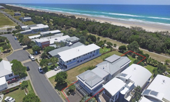 Casuarina Casa | SERENITY BEACH RETREAT - Hamptons Beach HavenCasuarina - capacidad para 14 -7 habitaciones
