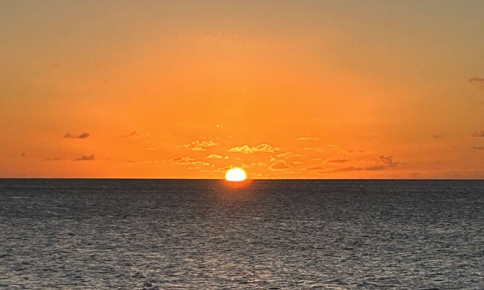 Estate Two Brothers Condominio | Serenity by the Sea, ocean front condo with beautiful sunsets