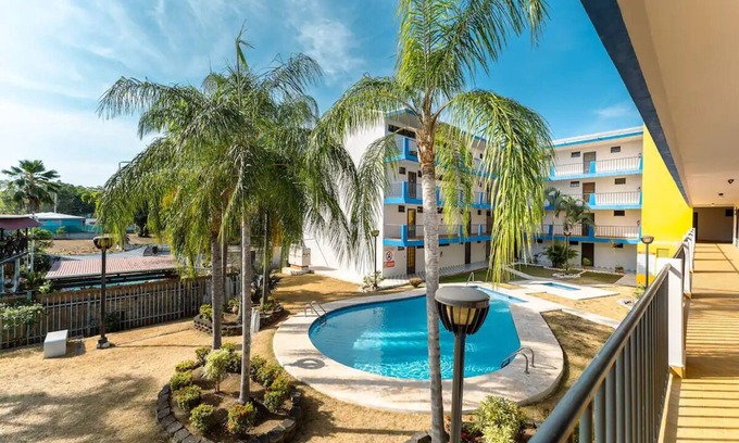 Puerto Rico Apartamento | Serenity by the Sea: Your Tranquil Beach Retreat