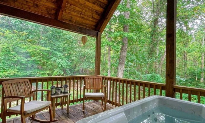 Hood Cabina | Serenity Creek Village | 4 Bed, 4 Bath