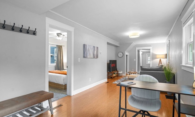 St. Paul Casa | Serenity Haven, Entire Home, Fast Wi-Fi, Pets