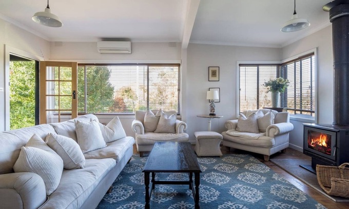 Red Hill South Casa | Serenity in Red Hill Winery Bliss and Coastal Beauty