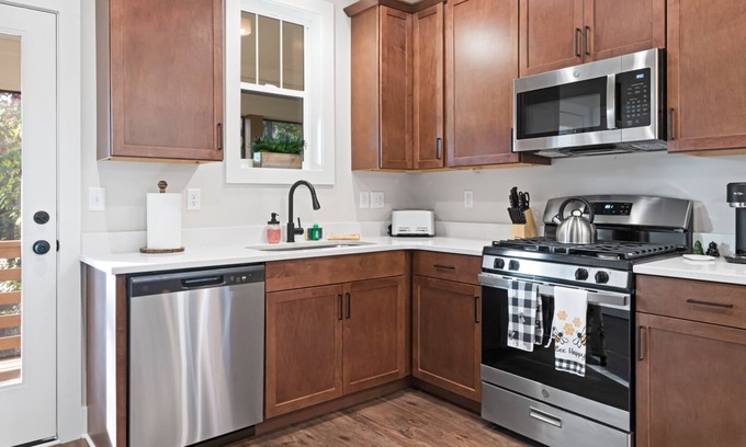 Fairview Casa | Serenity in the Mountains! Stunning Home for You!