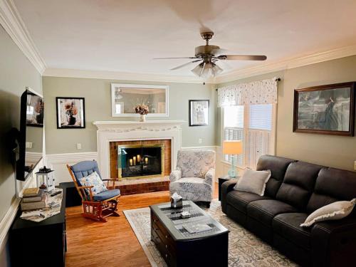 Harbison Casa | Serenity in the Suburbs