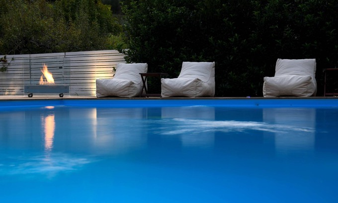 Agia Paraskevi Villa | Villa de lujo serenidad, una joya escondida.