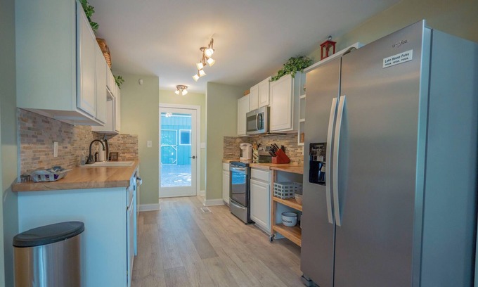 Southmont Casa | Serenity Now at the Lake! Mountain feel while enjoying the lake!