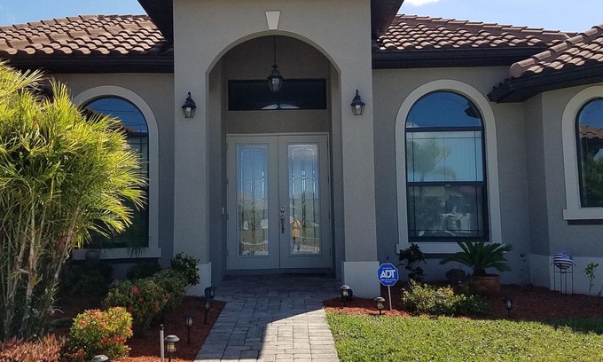 Trafalgar Casa | Serenidad en surfside