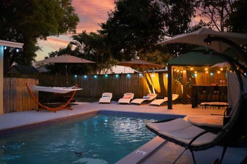 Hunt Club Villa | Serenity Retreat PoolSpa BBQ WorkSpace WiFi 3Bdrm