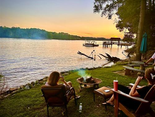 Prosperity Casa | Serenity View Lakeside Retreat on Lake Murray, SC