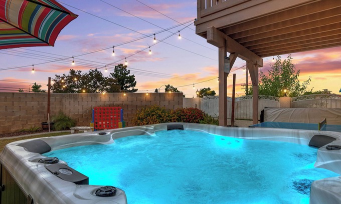 Moreno Valley Casa | Serenity Villa Hermosa, Jacuzzi, Games, Backyard, 3B Home with outdoor Furniture