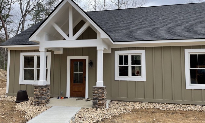 Eagle Rock Cabaña | Serenity, Waterfront Mountain Retreat
