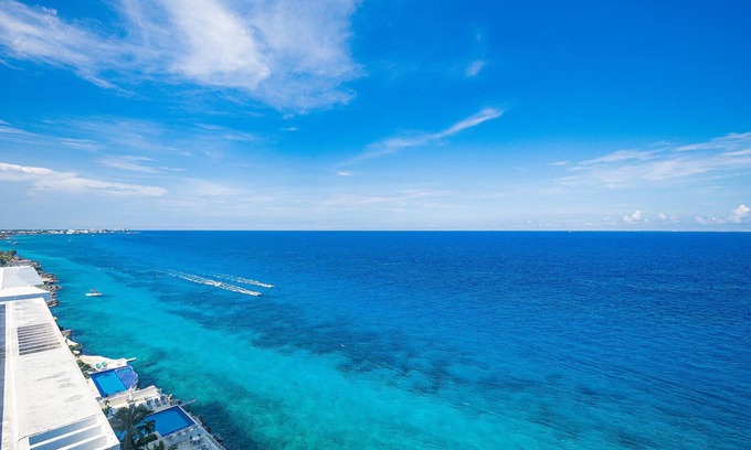 San Miguel Condominio | Seven Shades of Blue Peninsula Grand