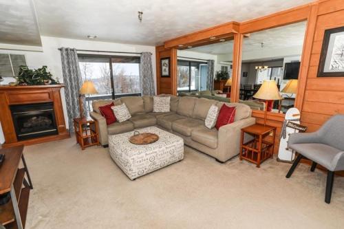 Champion Apartamento | Seven Springs Stoneridge 3 Bedroom Standard Condo, Mountain Views! condo