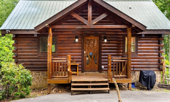 Sevierville Chalet De Esquí | ‼️Whispering Pines Retreat‼️| Hot Tub & Game Haven