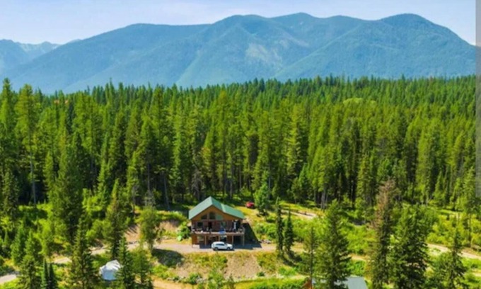 Coram Casa | Seville Lane Retreat – Cozy 3 Bedroom Home Near Glacier National Park