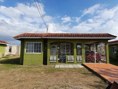 Spanish Town Casa | Seville Meadows 3 - Johns Road Spanish Town