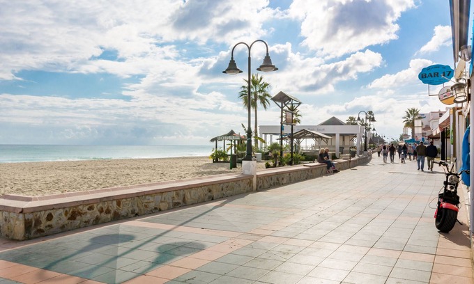 Carihuela Casa | OFERTA CON DISPONIBILIDAD INMEDIATA EN SF CARIHUELA LUXURY SUITE