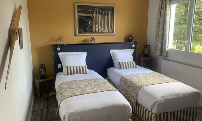 Breuil-Barret Casa | Sganarelle-Doble con dos camas-Confortable-Baño Privado-Vista al Parque
