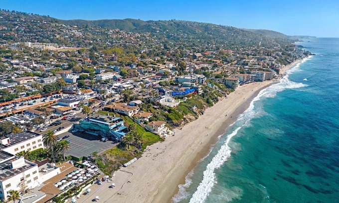 Laguna Beach Apartamento | SH 1 Ocean View condo, walk to Main Beach, heated pool Accs
