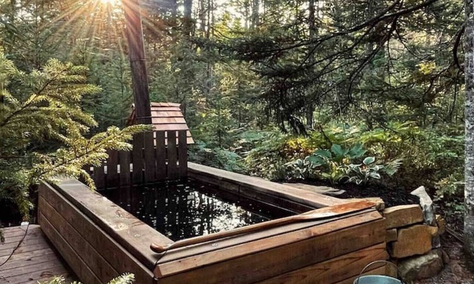 Crescent Beach Cabina | Shackup Cabin— Wood Fired Hot Tub & Near the beach
