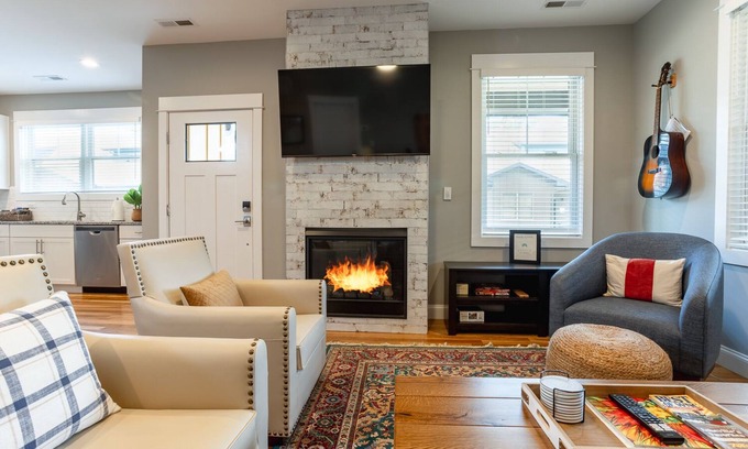 Asheville Villa | Shady Grove | Asheville Villa with Hot Tub and Minutes from Downtown