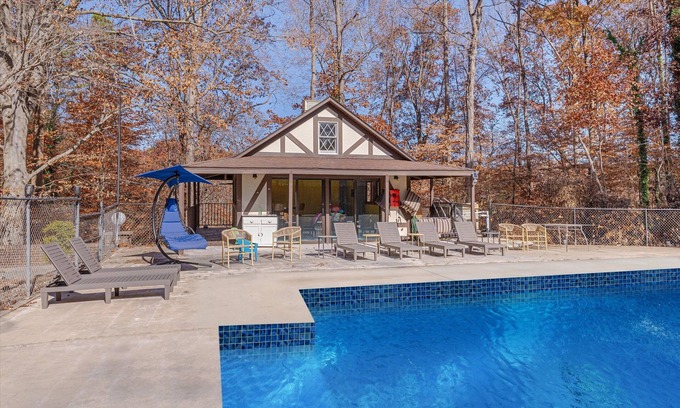 High Point Casa | Shalimar Estates - Furniture Market & Downtown 5 Bedroom Home by Quantum Suites