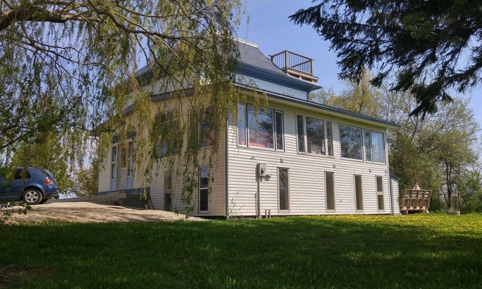 Ashfield-Colborne-Wawanosh Cabaña | Shamrock Beach Cottage near Ontario's sandy west coast!