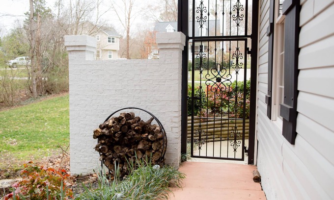 North Raleigh Casa | Shananegin’s near Falls Lake, Pet Friendly!!! 🐶