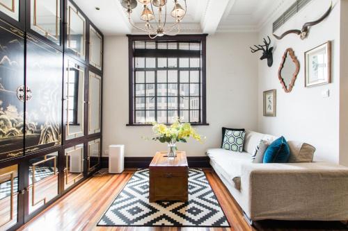 Downtown Shanghai Apartamento | Shanghai Art Decor Suite W Nanjing Rd FFC