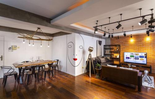 Pudong Apartamento | Shanghai Hills&Chuanyu Inn- Line2,7,16,18 Near SNIEC & Maglev Longyang Road Station