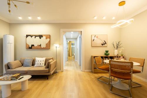Huaihai Road Commercial Area Apartamento | Shanghai Hills&Linghu's Transit-Prime Suite-Line 2, Huamu Rd 788, Direct to Key Spots & SNIEC