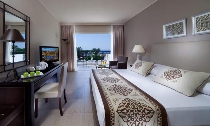 El Hadaba Hotel | Sharm Cliff Resort | 3-Room Stay w/ Pools, Spa, Diving & Family Activities