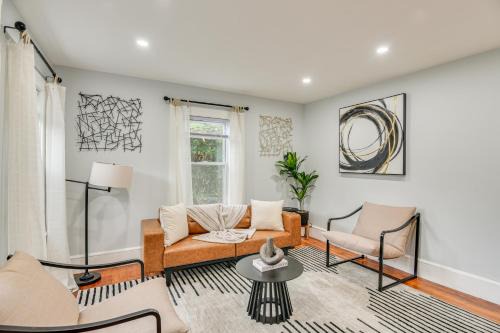 Sharon Apartamento | Sharon Home Less Than 8 Mi to Gillette Stadium!